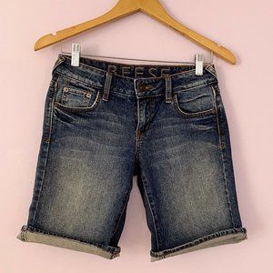 DELIA'S Reese Denim Jean Shorts Size 3/4